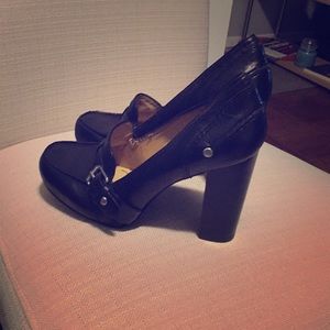 NINE WEST WOMENS KITTIE PUMP NWCHASEY BLACK